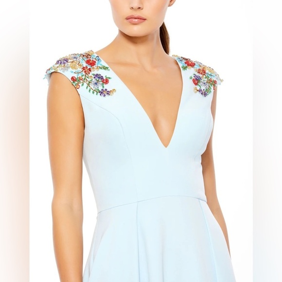 Mac Duggal 26540 NWT Powder Blue BEADED CAP SLEEVE V NECK A LINE GOWN - Picture 3 of 7